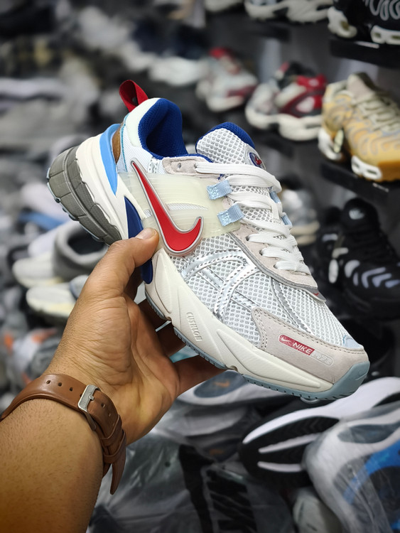 کفش کتونی نایک وی تو کی /سایز 40 الی 45/Nike V2k Run/