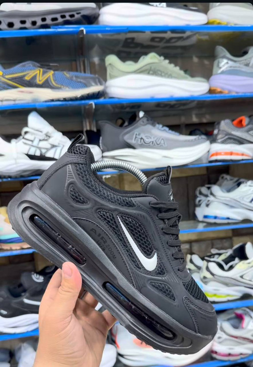 کفش کتونی نایک ایر زوم مسترکوالیتی  Nike Air Zoom | فوق سبک، حرفه‌ای و مناسب دویدن و استایل روزمره / سایز 39 الی 45/