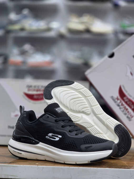 کتونی اسکیچرز کپسولی مردانه Max Cushioning با زیره هایپر بوست کیفیت مسترکوالیتی– ساخت ویتنام (سایز 40 تا 45) فروش تکی و عمده