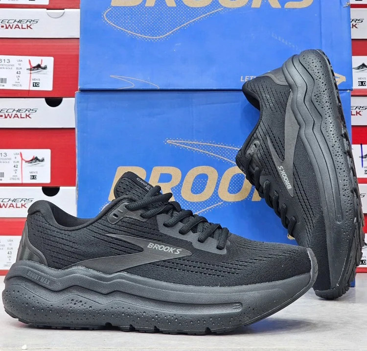 کتونی بروکس گاست مکس 2 /Brooks Ghost Max 2/سایز 40 تا 45/
