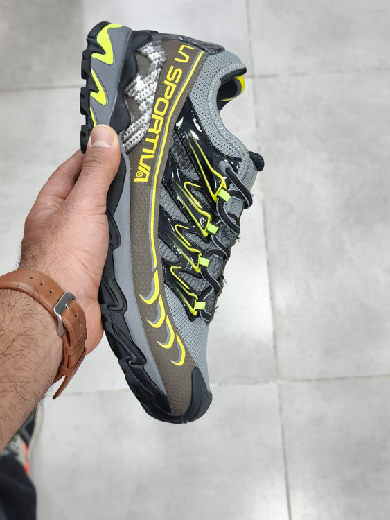 کفش کتونی لاسپورتیوا اکاشا ساخت کشور ایتالیا سایز / 40 تا 45 / La sportiva Akasha