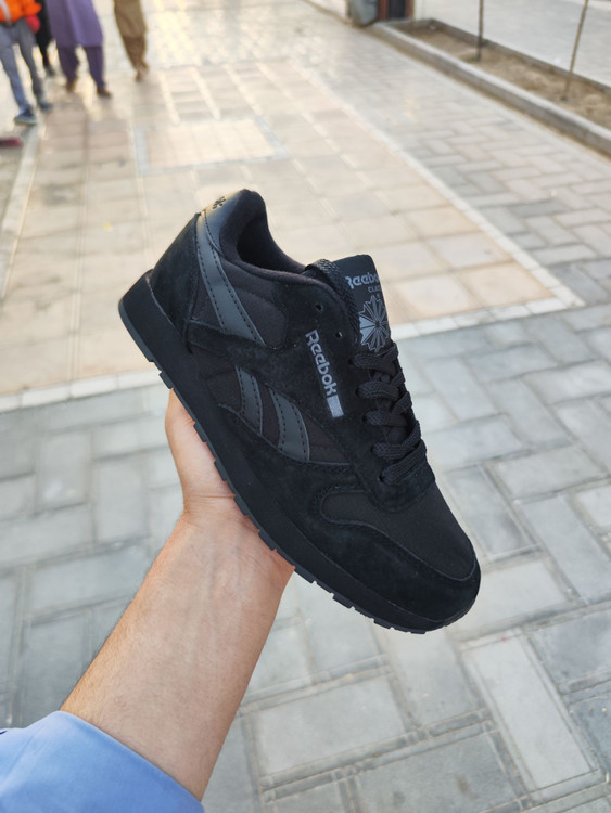 کفش کتونی ریباک Reebok مستر کوالیتی A / سایز ۴۰ الی ۴۵ / ساخت ویتنام / فروش ویژه به صورت تک و عمده /