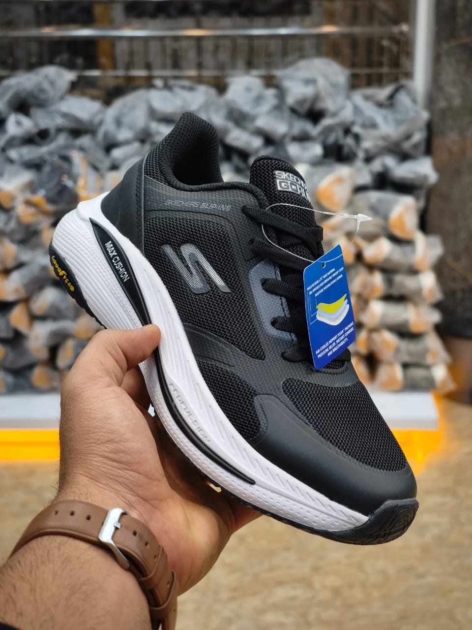 کفش طبی اسکیچرز مسترکوالیتی /سایز 37 الی 40/Skechers Max Cushioning /