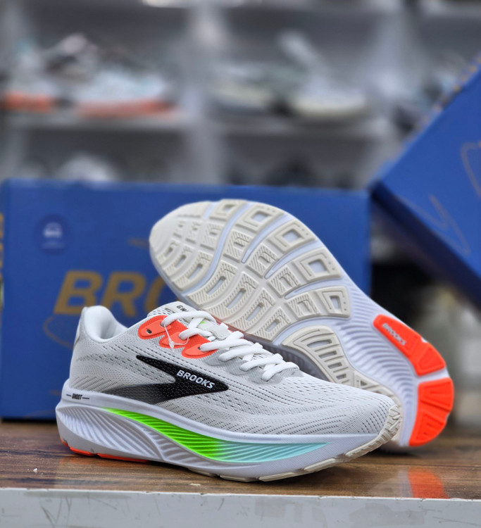 کتونی بروکس گوست 17 | Brooks Ghost 17 اصل درجه یک – سایز ۴۰ تا ۴۵ – ساخت ویتنام / فروش تکی و عمده/✨ فوق‌العاده سبک و نرم