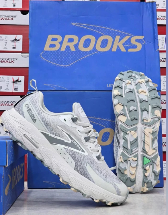 کتونی بروکس کاسکادیا 18 مسترکوالیتی / Brooks Cascadia 18 / سایز 40 تا 45 /