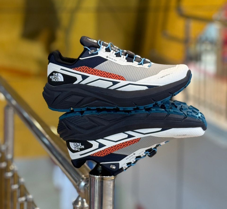 کتونی تریل رانینگ ویتنام نورث فیث the north face / ضد آب و گورتکس / زیره ویبرام / طبیعت‌گردی و شهری / ضمانت کیفیت کالا / سایز ۴۰ الی ۴۵/ساخت ویتنام/فروش تکی و عمده