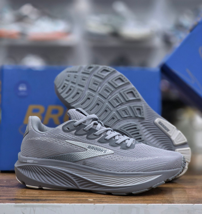کتونی بروکس گوست 17 | Brooks Ghost 17 اصل درجه یک – سایز ۴۰ تا ۴۵ – ساخت ویتنام / فروش تکی و عمده/✨ فوق‌العاده سبک و نرم
