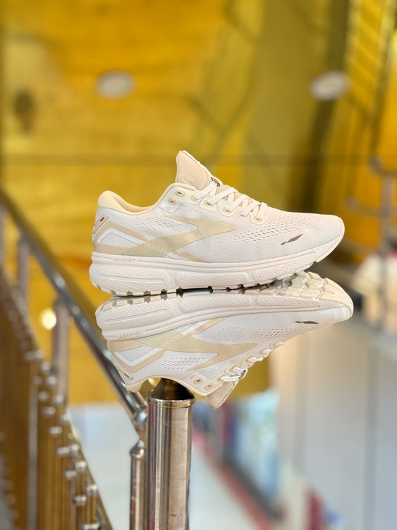 کفش پیاده‌روی و دویدن بروکس گاست ۱۵ (Brooks Ghost 15) – کیفیت مستر کوالیتی ویتنام /سایز 36 الی 45/ فروش تک و عمده