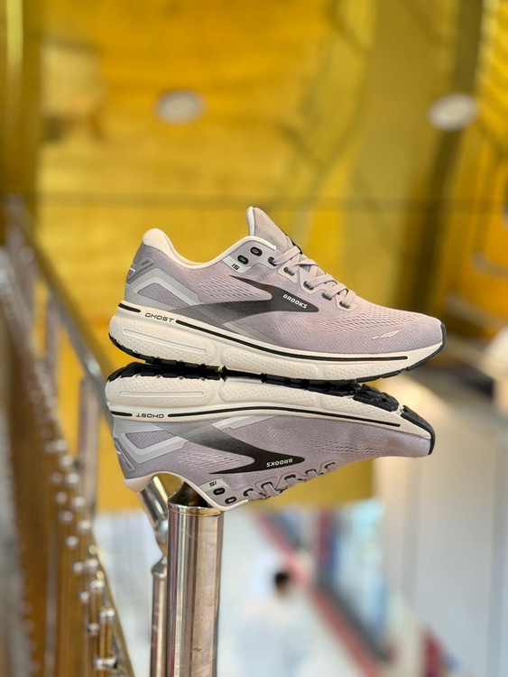کفش پیاده‌روی و دویدن بروکس گاست ۱۵ (Brooks Ghost 15) – کیفیت مستر کوالیتی ویتنام /سایز 36 الی 45/ فروش تک و عمده