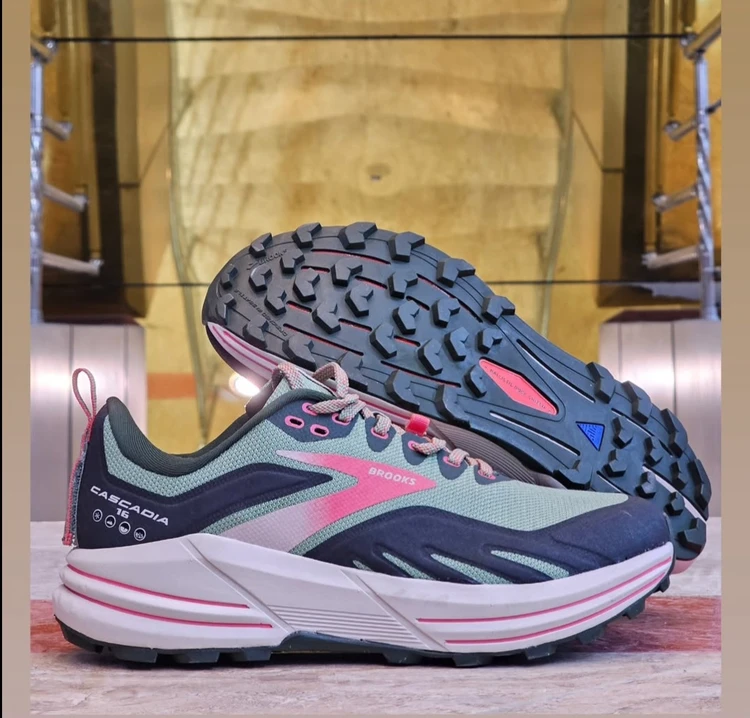کتونی بروکس کاسکادیا مردانه Brooks Cascadia 16 مسترکوالیتی | سایز 40 تا 45 | مناسب تریل رانینگ و طبیعت‌گردی
