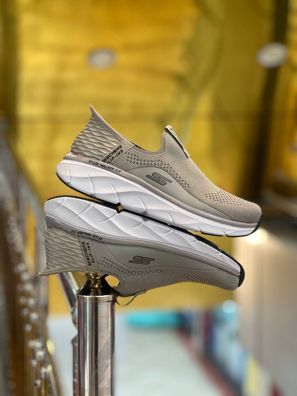 کتونی رانینگ و پیاده روی اسکیچرز / Skechers Slip Ins / اسلیپ طبی و سبک و راحت / سایز 40 تا 45 /