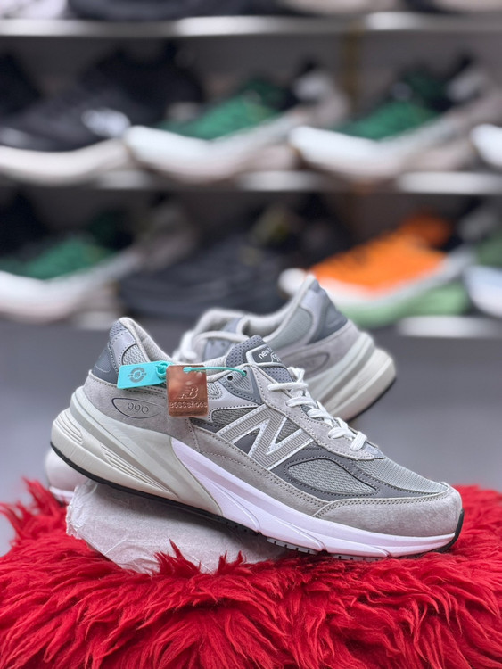 کفش نیوبالانس مدل ۹۹۰ (New Balance 990) - کیفیت مستر کوالیتی - /سایز 40 الی 45/ فروش عمده و تک