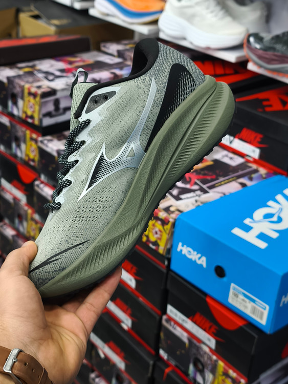 کفش میزانو Mizuno مدل Astro Plus | سبک، راحت و زیبا | سایز ۴۰ الی ۴۵
