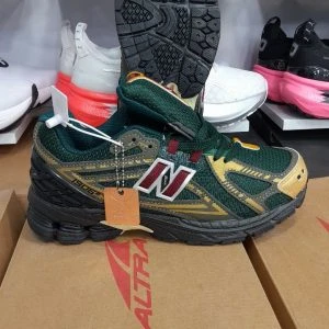 کتونی نیوبالانس 1906 مسترکوالیتی /سایز ۴۰ الی ۴۵/New Balance 1906/