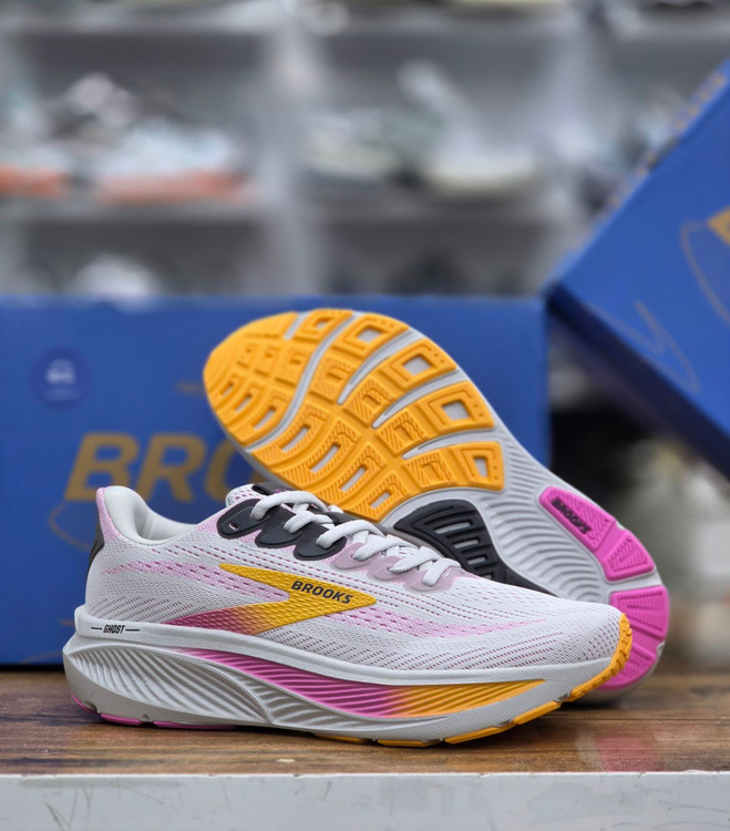 کتونی بروکس گوست 17 | Brooks Ghost 17 اصل درجه یک – سایز ۴۰ تا ۴۵ – ساخت ویتنام / فروش تکی و عمده/✨ فوق‌العاده سبک و نرم