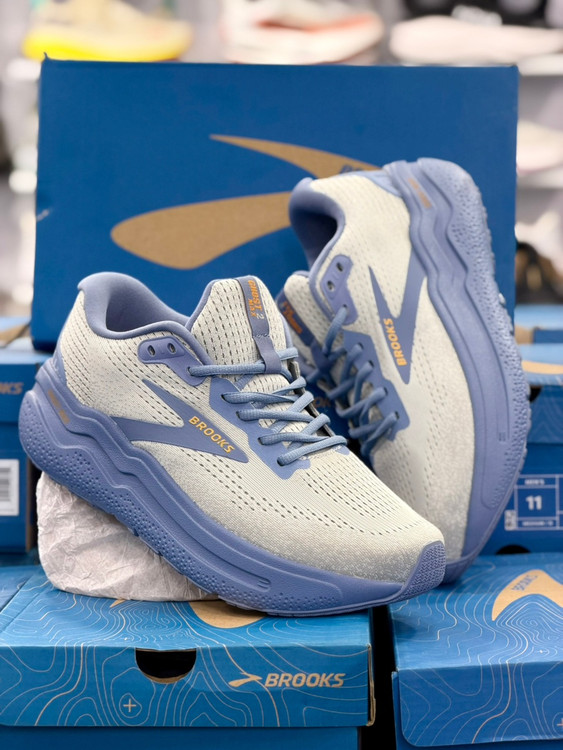 کتونی رانینگ بروکس گاست مکس ۲ (Brooks Ghost Max 2) - راحتی بی‌نظیر برای پیاده‌روی و دویدن / سایز 40 الی 45/ فروش عمده ‌و تکی