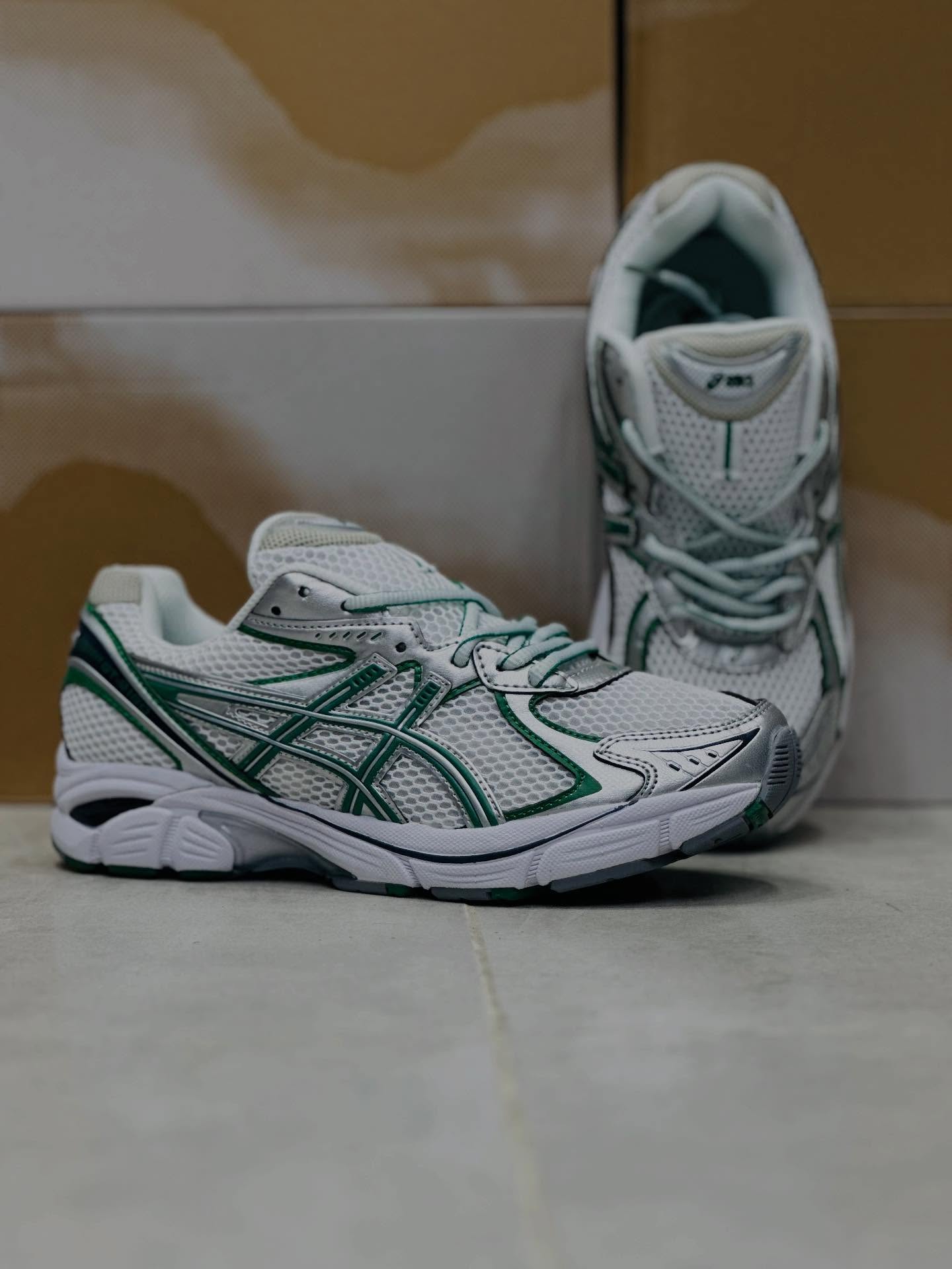 کتونی اسیکس GT-2160 مسترکوالیتی | Asics GT-2160 | راحتی بی‌نظیر، طراحی مدرن، مناسب پیاده‌روی و استایل روزمره (سایز 40 تا 45)