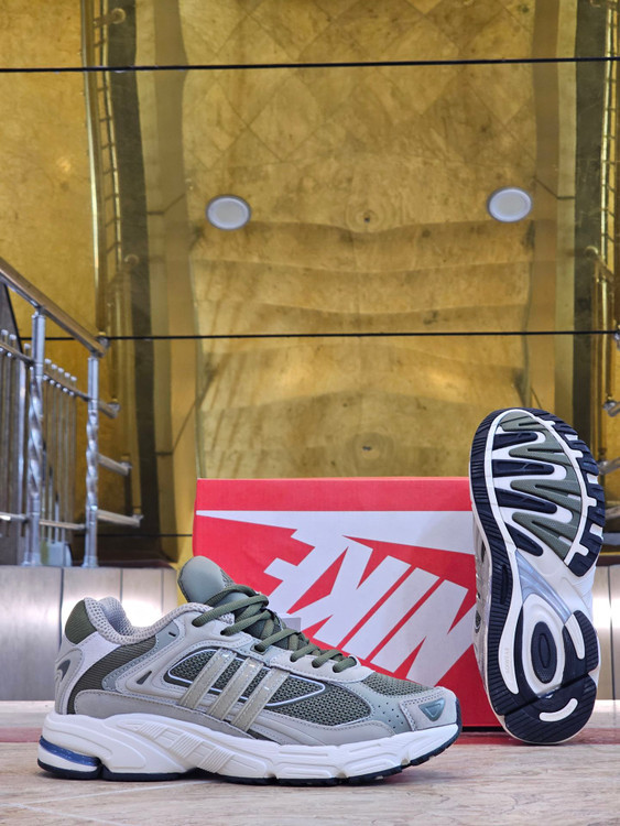 کتونی Adidas Response CL ویتنام اصل | سایز 40 تا 45 | کیفیت درجه‌یک وارداتی / فروش تکی و عمده
