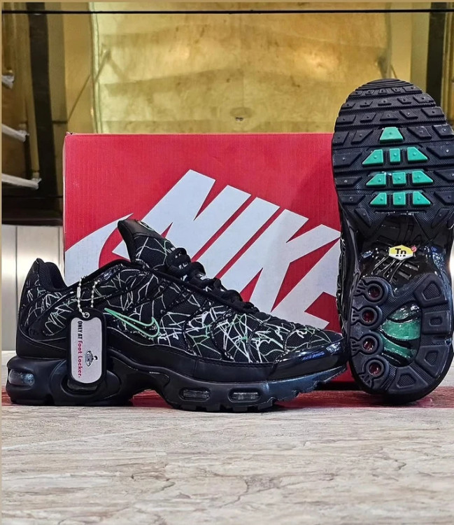کتونی نایک ایر مکس تی ان پلاس (Nike Air Max TN ) مسترکوالیتی /سایز 40 تا 45 /