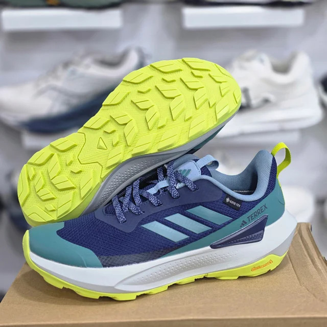 کتونی آدیداس تیرکس مدل گورت /adidas terrex / ساخت ویتنام وارداتی/ سایز 40 الی 45 / کیفیت مستر کوالیتی A تضمین کیفیت /فروش تکی و عمده /