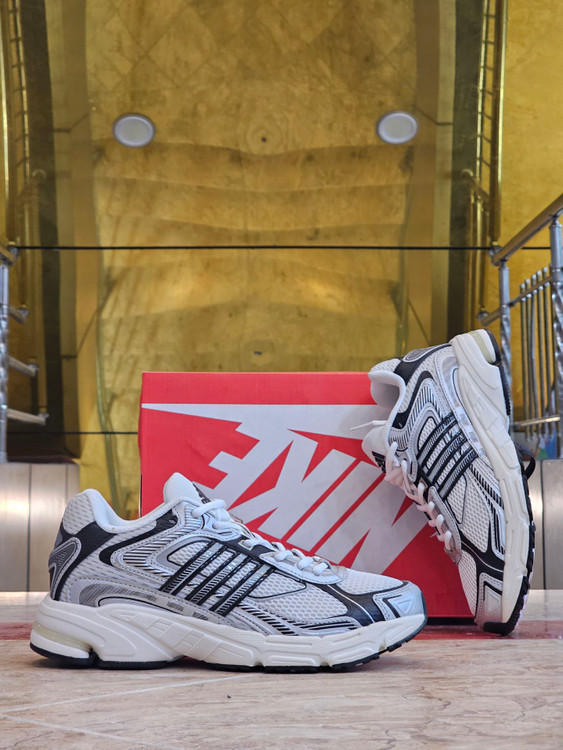 کتونی Adidas Response CL ویتنام اصل | سایز 40 تا 45 | کیفیت درجه‌یک وارداتی / فروش تکی و عمده