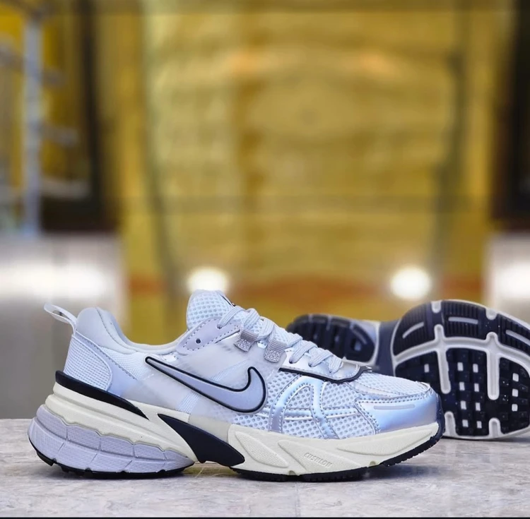 کتونی نایک وی تو کی ران | Nike V2K Run – کتانی اسپرت زنانه و مردانه (سایز 38 الی 45)