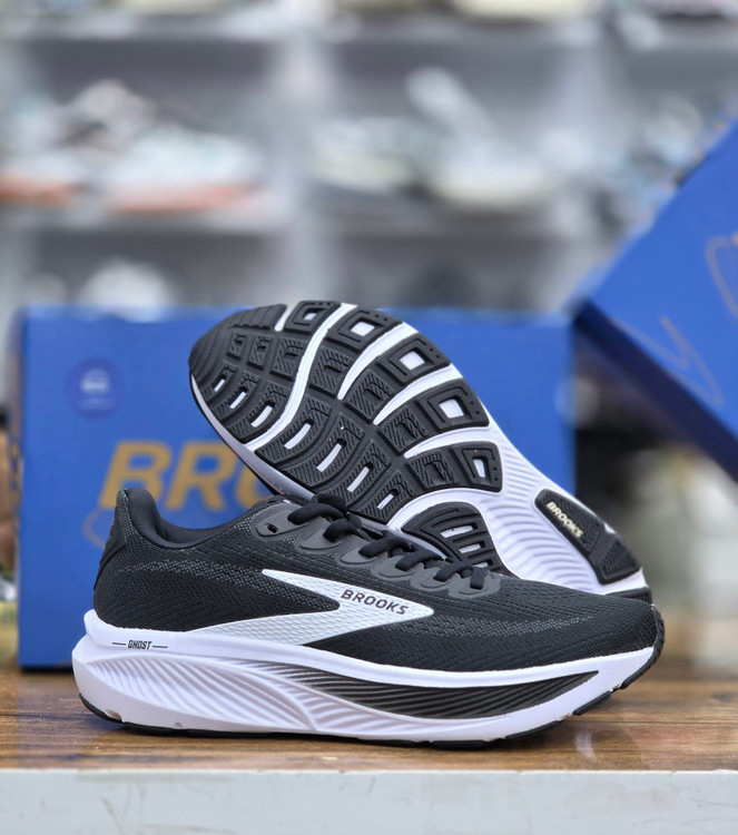 کتونی بروکس گوست 17 | Brooks Ghost 17 اصل درجه یک – سایز ۴۰ تا ۴۵ – ساخت ویتنام / فروش تکی و عمده/✨ فوق‌العاده سبک و نرم