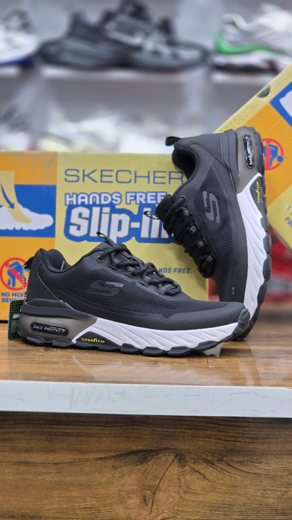 کتونی اسکیچرز کپسولی مکس پروتکتSkechers Max Protect Erkek ساخت ویتنام . / سایز۴۰ تا ۴۵ /