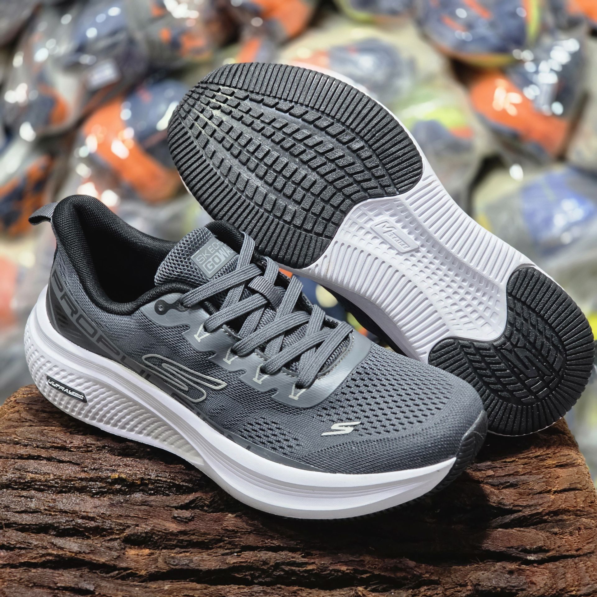 کفش پیاده روی مردانه اسکیچرز مدل گو واک اولترا | Skechers Go Walk Ultra / سایز 43/