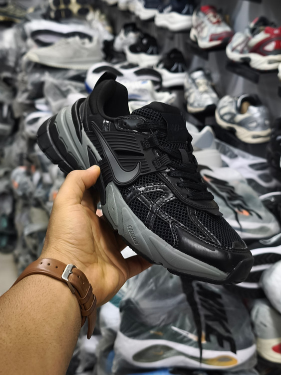 کفش کتونی نایک وی تو کی /سایز 40 الی 45/Nike V2k Run/
