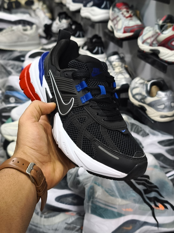 کفش کتونی نایک وی تو کی /سایز 40 الی 45/Nike V2k Run/