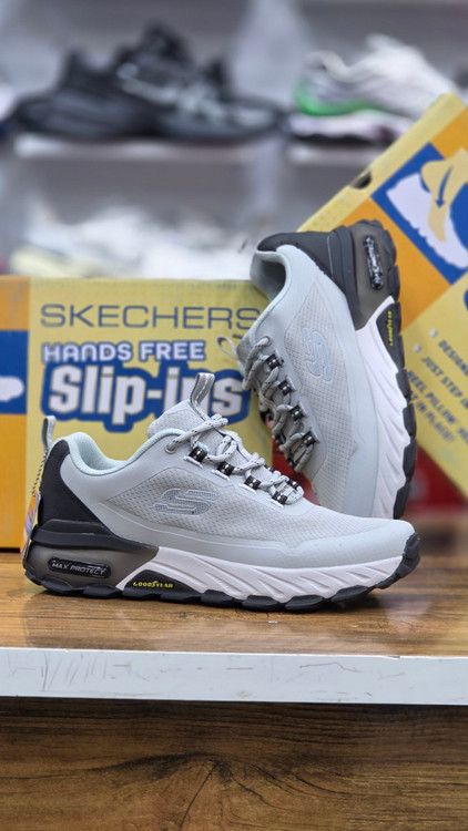 کتونی اسکیچرز کپسولی مکس پروتکتSkechers Max Protect Erkek ساخت ویتنام . / سایز۴۰ تا ۴۵ /