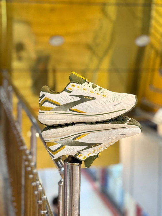 کفش پیاده‌روی و دویدن بروکس گاست ۱۵ (Brooks Ghost 15) – کیفیت مستر کوالیتی ویتنام /سایز 36 الی 45/ فروش تک و عمده