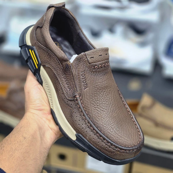 کفش کتونی تویوتا چرم وارداتی زیره طبی مسترکوالیتی | Toyota Leather Shoes /سایز 40 تا 45/