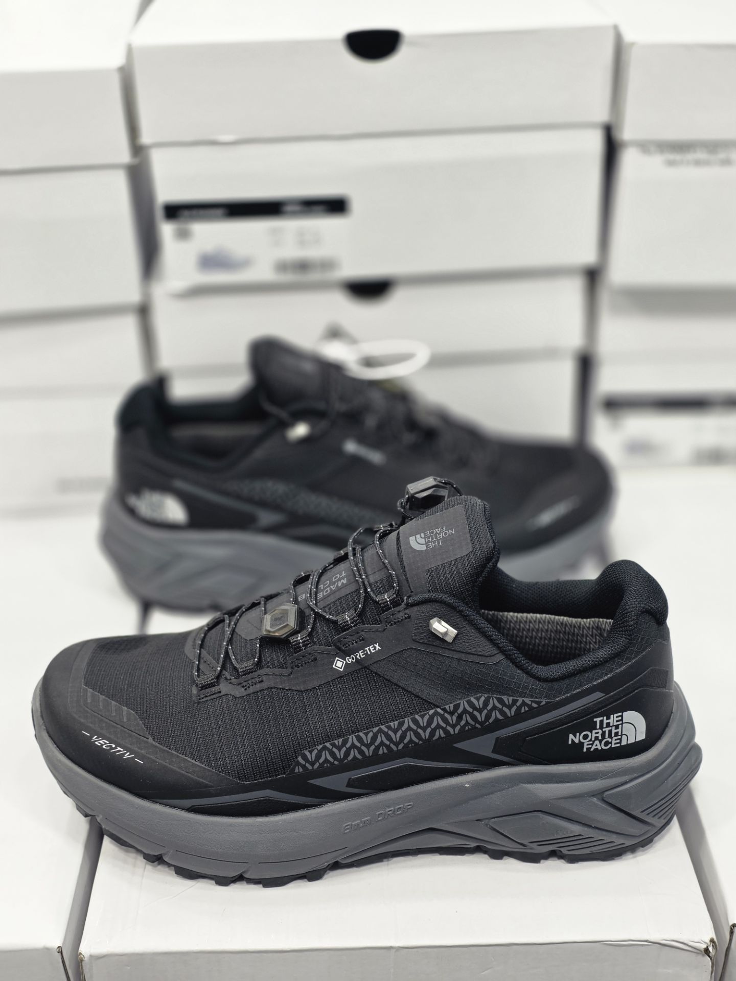 کفش نورث فیس  مخصوص دویدن و کوه نوردی The North Face Vectiv / سایز 40 الی 45/
