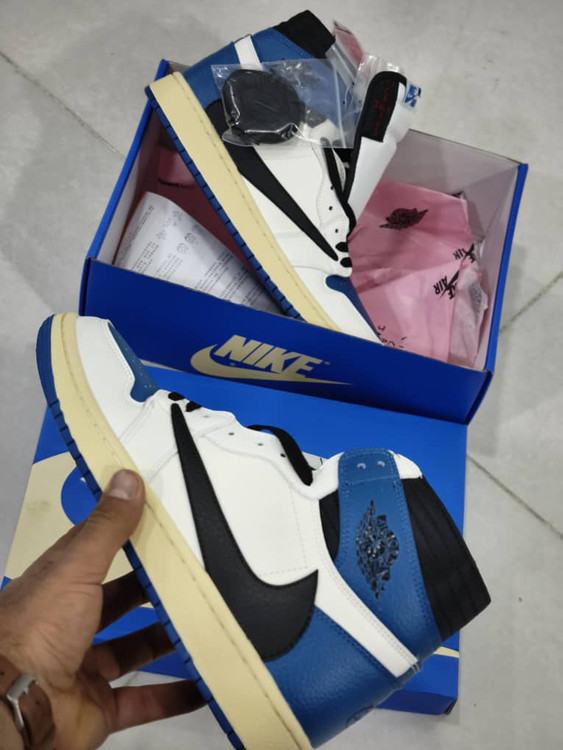 کفش کتونی نایک ایر جردن ساق دار مسترکوالیتی ویتنامی /سایز 40 الی 45/Nike Air jordan/