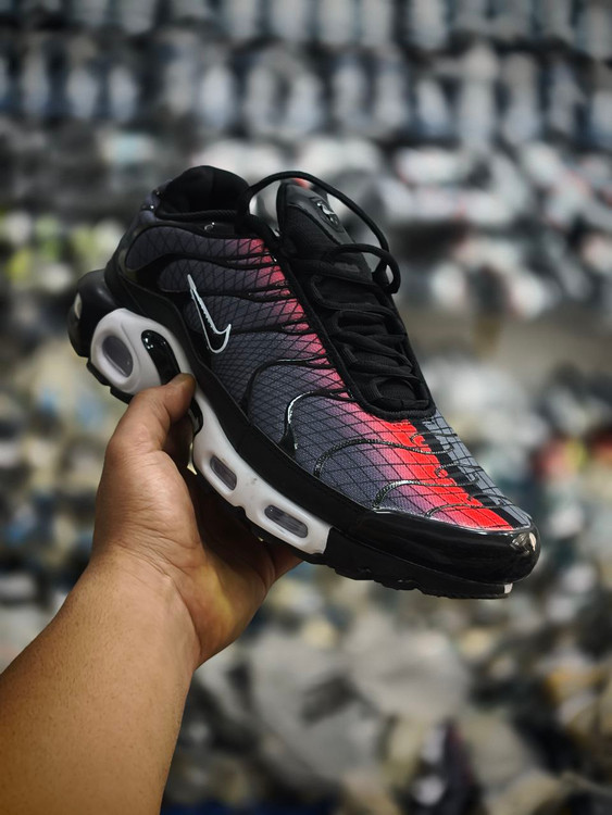 کفش کتونی نایک ایرمکس تی ان پلاس مسترکوالیتی / سایز 40 الی 46 /Nike Air Max TN Plus /