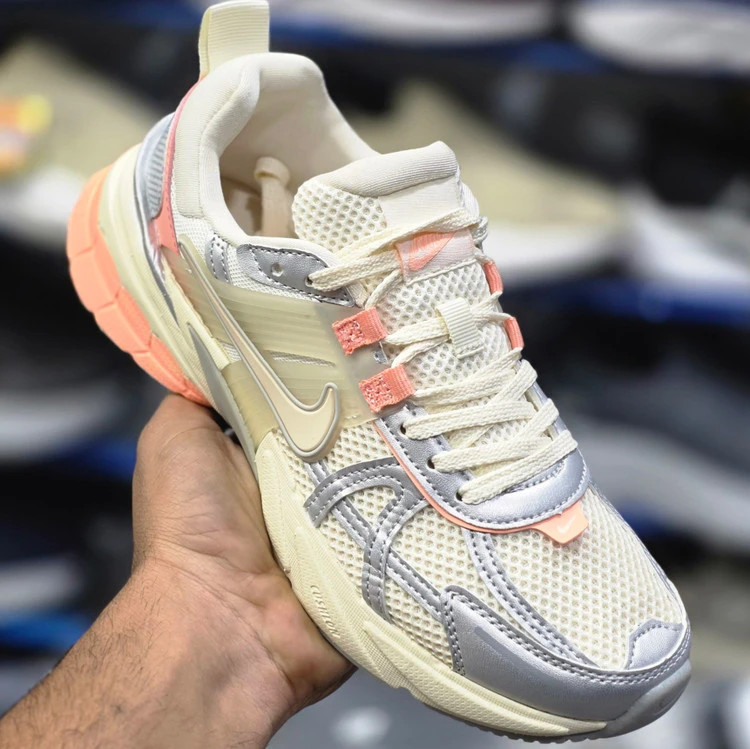 کفش کتونی نایک وی تو کی مسترکوالیتی /سایز 37 الی 40/Nike V2k Run/