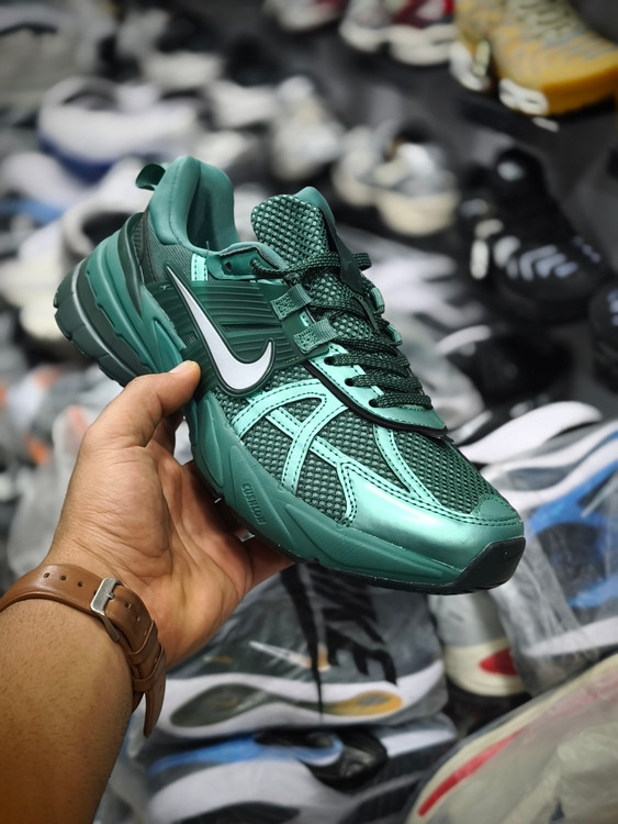 کفش کتونی نایک وی تو کی /سایز 40 الی 45/Nike V2k Run/