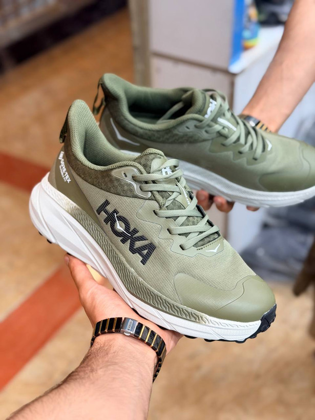 چرا کتونی هوکا چلنجر ۷ (Hoka Challenger 7) بهترین انتخاب برای رانینگ و پیاده‌روی است؟ راهنمای جامع خرید