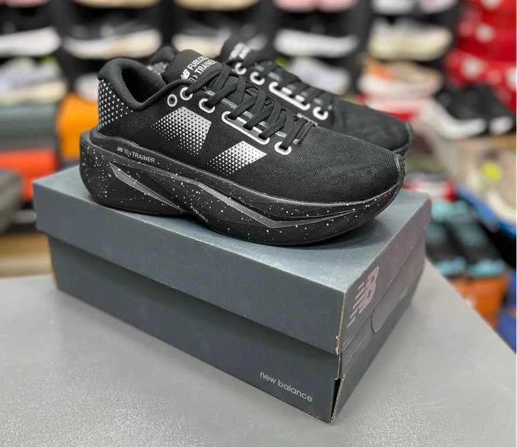 کتونی نیوبالانس الیت فیوئل سل New Balance FuelCell Elite v4 کیفیت مسترکوالیتی ویتنام (خرید عمده و تک - سایز ۴۰ تا ۴۵)