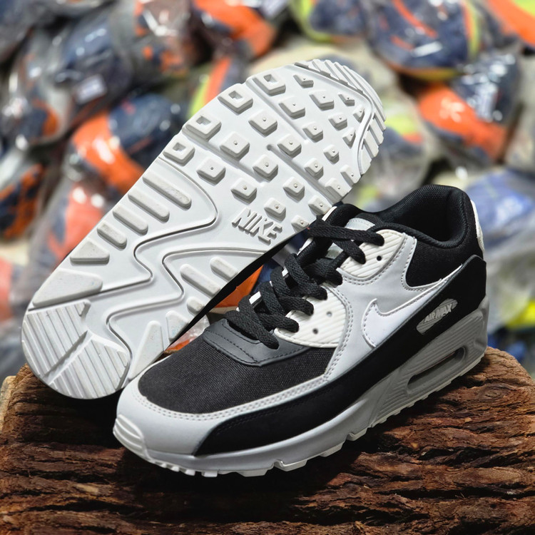 کتونی مردانه نایک ایرمکس ۹۰ (Nike Air Max 90) مستر کوالیتی ساخت ویتنام - سایز ۴۵ مخصوص پیاده‌روی و رانینگ