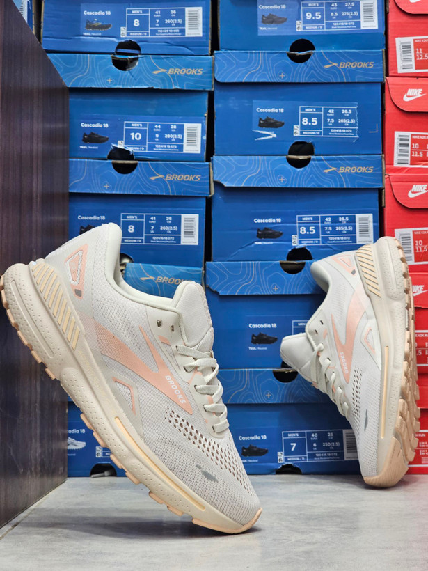 کتونی بروکس آدرنالین جی‌تی‌اس ۲۳ - Brooks Adrenaline GTS 23 مسترکوالیتی (خرید عمده و تک - سایز ۴۰ تا ۴۵)