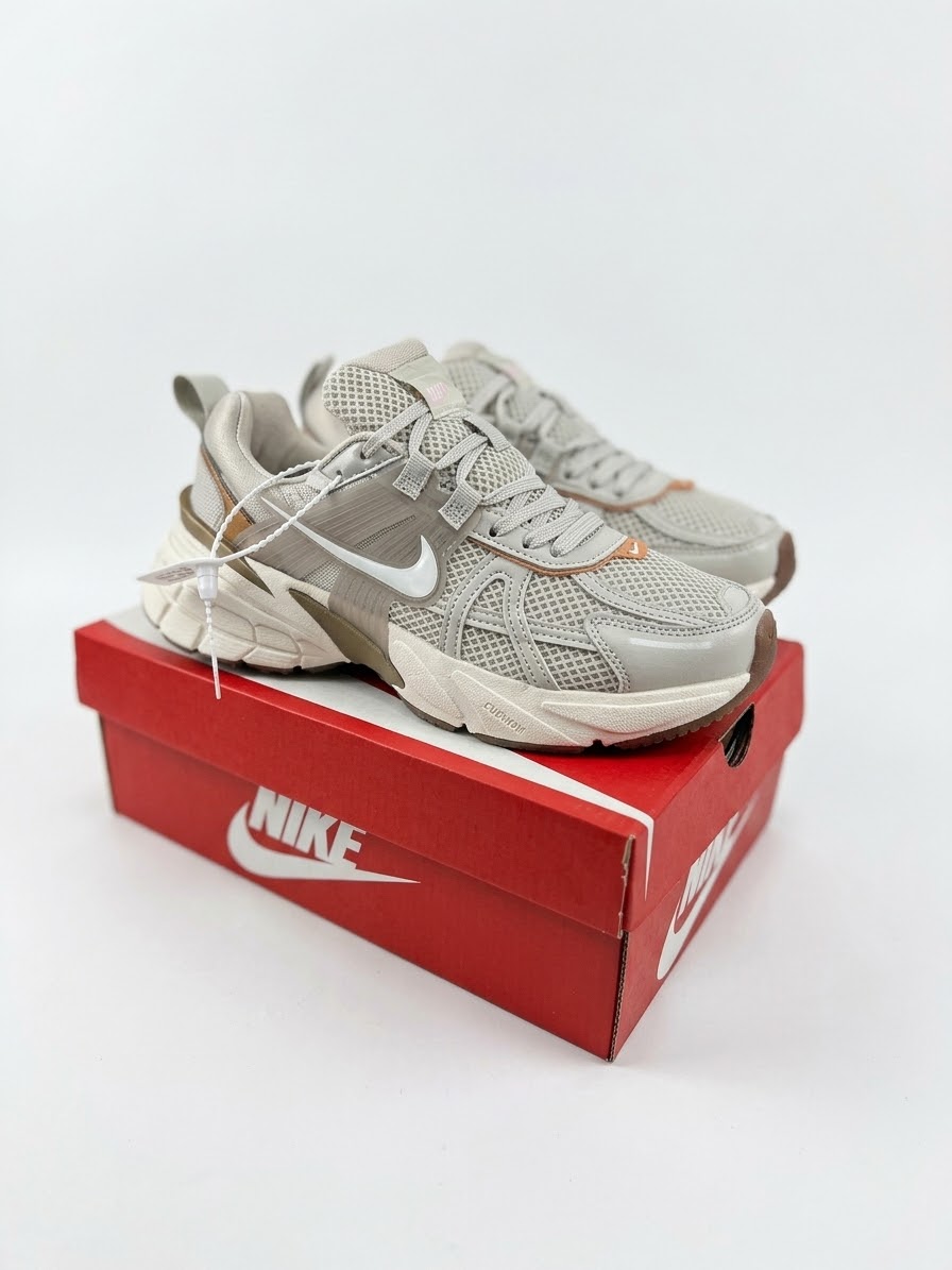 کتونی رانینگ نایکی وی تو کی مسترکوالیتی /سایز 37 الی 45/Nike V2k/ فروش عمده و تک