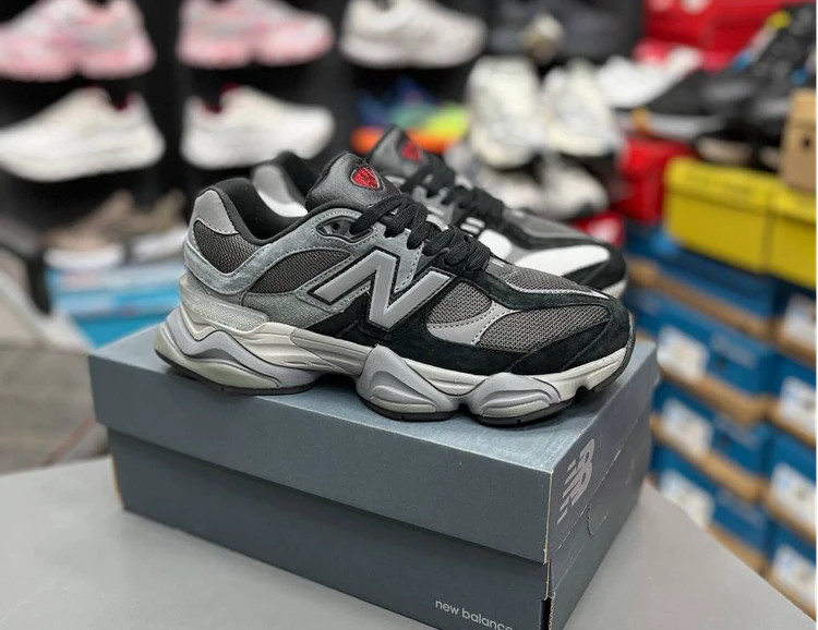 کتونی نیوبالانس 9060 مسترکوالیتی /Newbalance 9060/سایز40 الی 45/ فروش عمده و تک