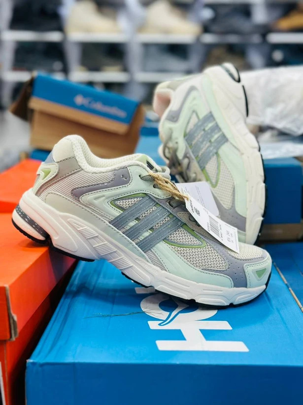 کتونی آدیداس ریسپانس سی‌ال - Adidas Response CL مسترکوالیتی (خرید عمده و تک - سایز ۴۰ تا ۴۵)