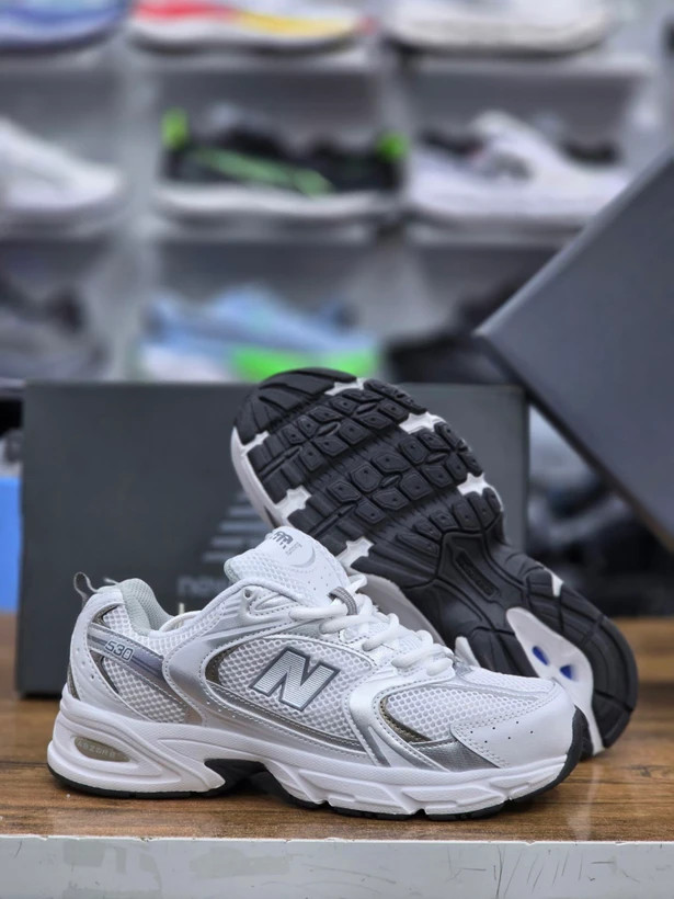 کتونی نیوبالانس 530 مسترکوالیتی /Newbalance 530/سایز 3۷ الی 4۵/ فروش عمده و تک