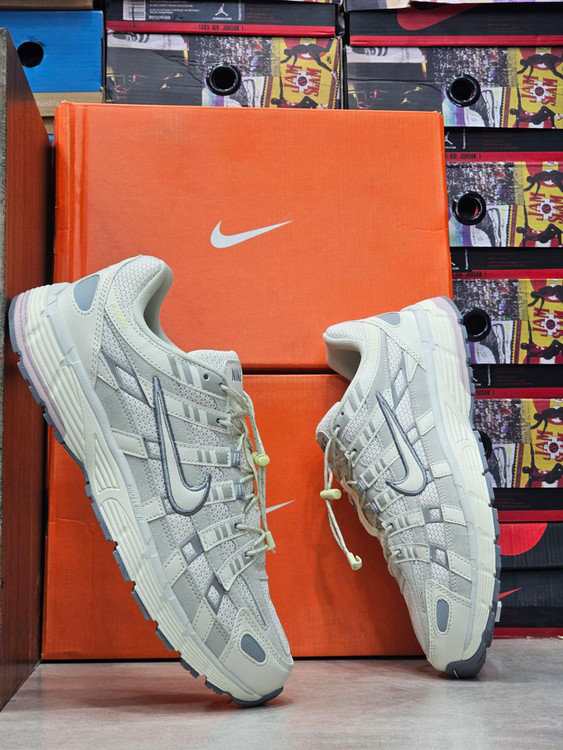 کتونی نایک ویومرو ۵ کرمی روشن Nike Zoom Vomero 5 (کیفیت مستر کوالیتی)