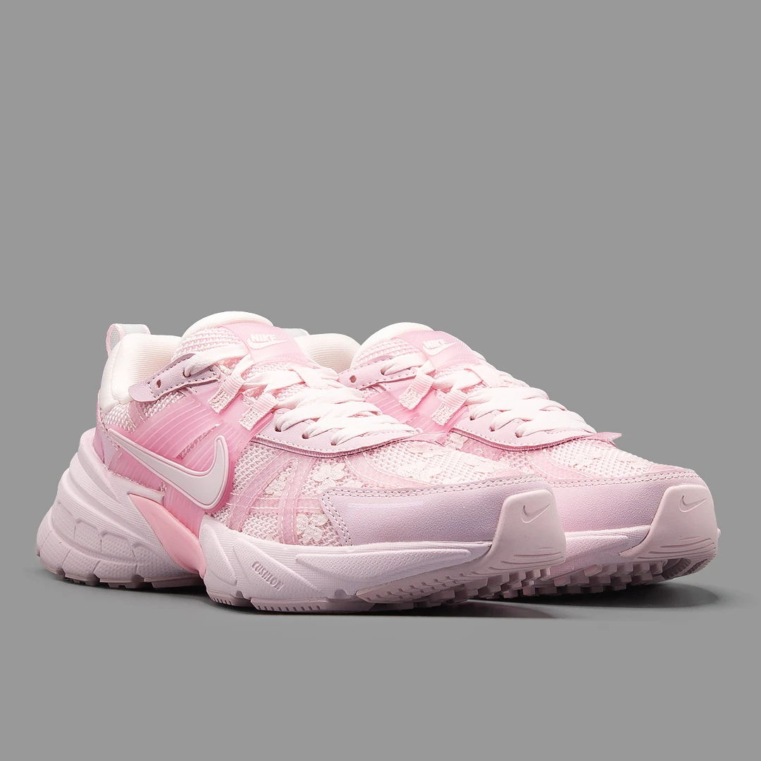 کتونی نایک وی تو کی زنانه مسترکوالیتی /سایز 37 الی 40/Nike V2k Run/ فروش عمده و تک