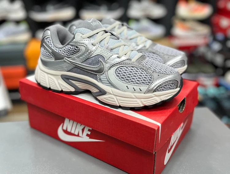 کتونی نایک وی فایو کی مسترکوالیتی (خرید عمده و تک - سایز ۳۷ تا ۴۰) / Nike V5k Run